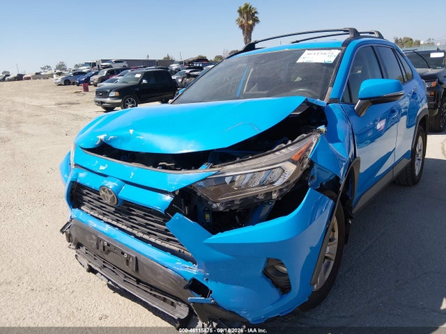2020 TOYOTA RAV4 XLE 6