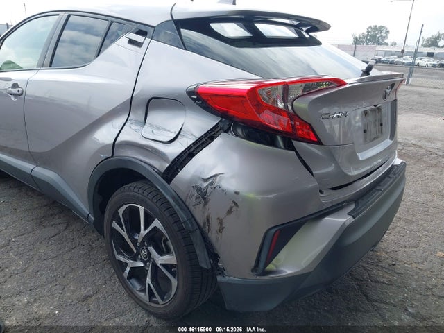 2019 TOYOTA C-HR XLE 6