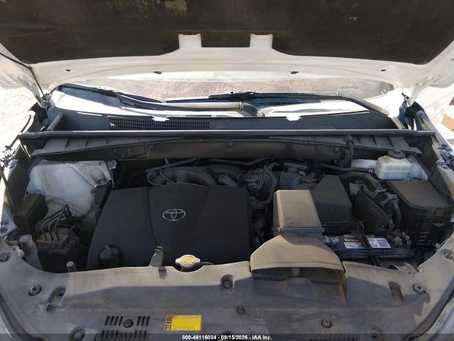 2017 TOYOTA HIGHLANDER LIMITED 10