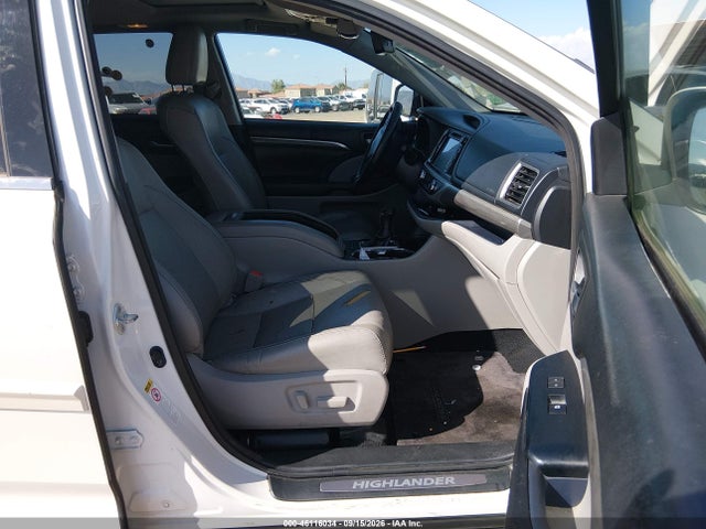 2017 TOYOTA HIGHLANDER LIMITED 5