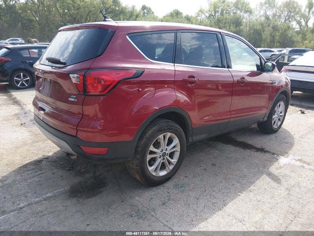 2019 FORD ESCAPE SE 4