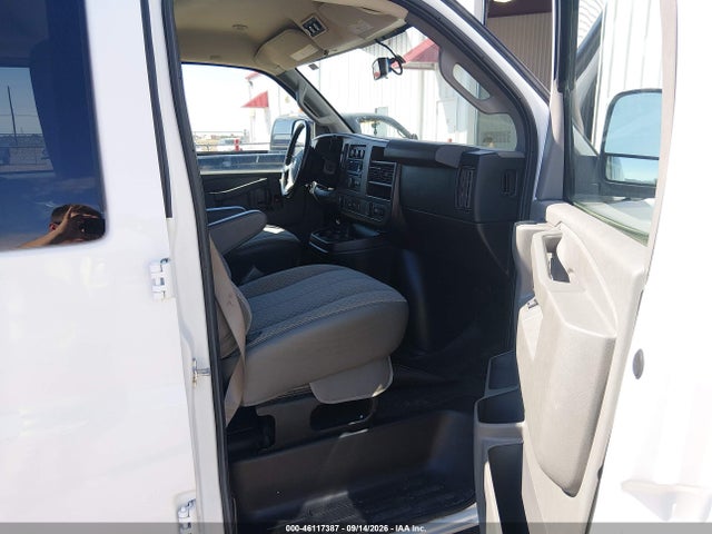 2017 CHEVROLET EXPRESS 3500 LT 5