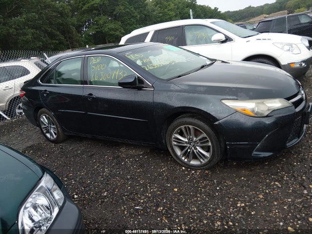 2017 TOYOTA CAMRY SE 12