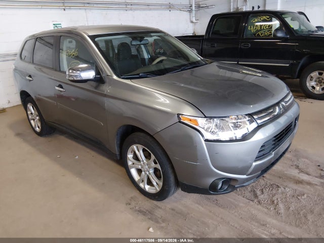 2014 MITSUBISHI OUTLANDER SE