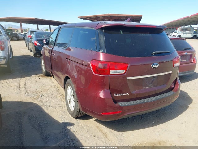 2017 KIA SEDONA LX 3