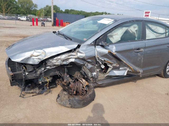 2017 HYUNDAI ELANTRA SE 6