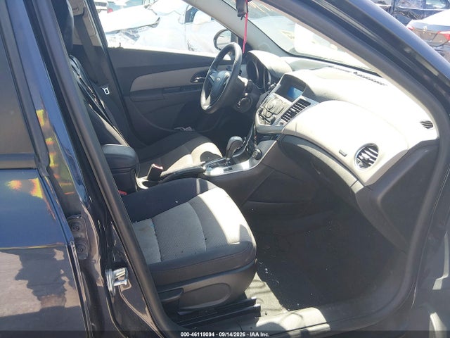 2017 CHEVROLET CRUZE LT AUTO 5