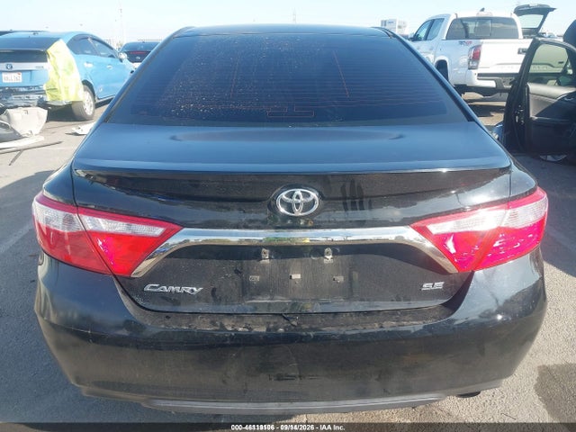 2017 TOYOTA CAMRY SE 17