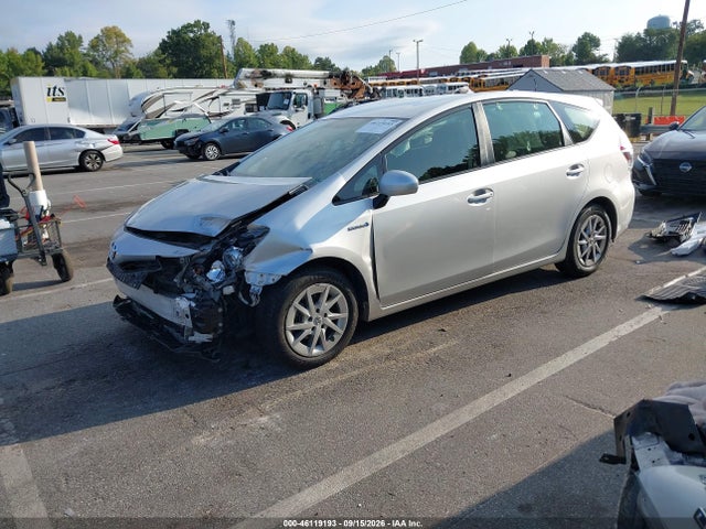 2017 TOYOTA PRIUS V THREE 2