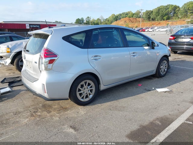 2017 TOYOTA PRIUS V THREE 4