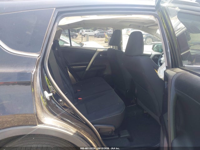 2018 TOYOTA RAV4 XLE 8