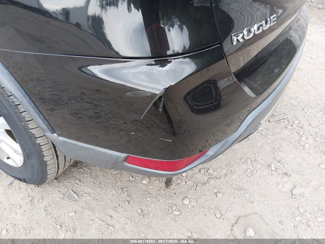 2018 NISSAN ROGUE SV 17