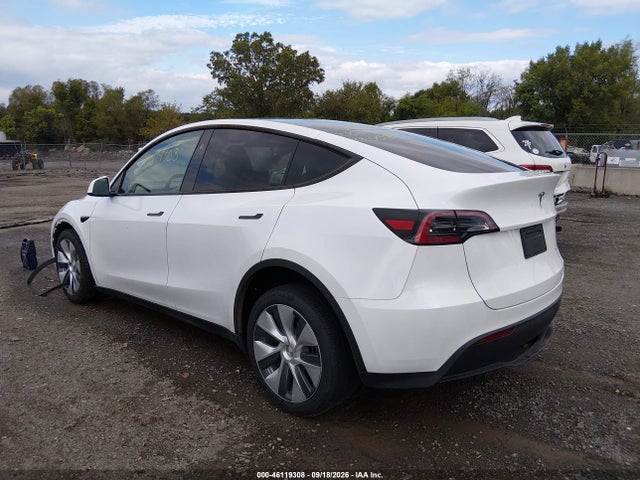 2024 TESLA MODEL Y LONG RANGE DUAL MOTOR ALL-WHEEL DRIVE 3