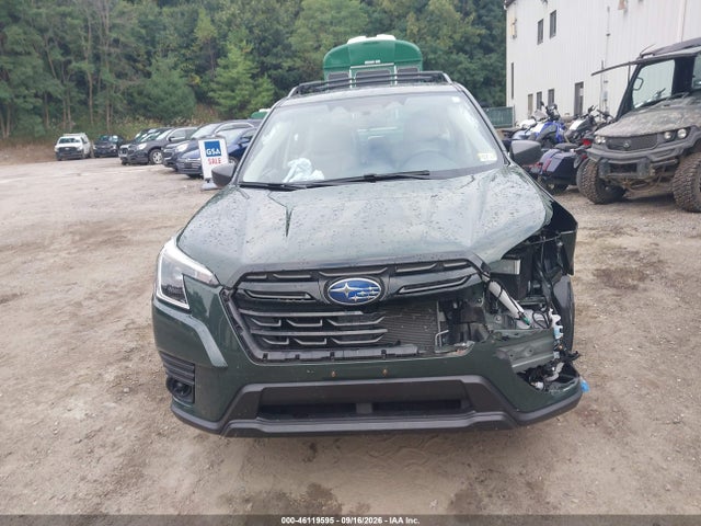 2023 SUBARU FORESTER 12