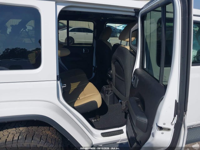 2019 JEEP WRANGLER UNLIMITED SAHARA 4X4 8