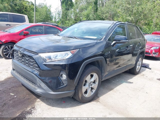 2020 TOYOTA RAV4 XLE 2