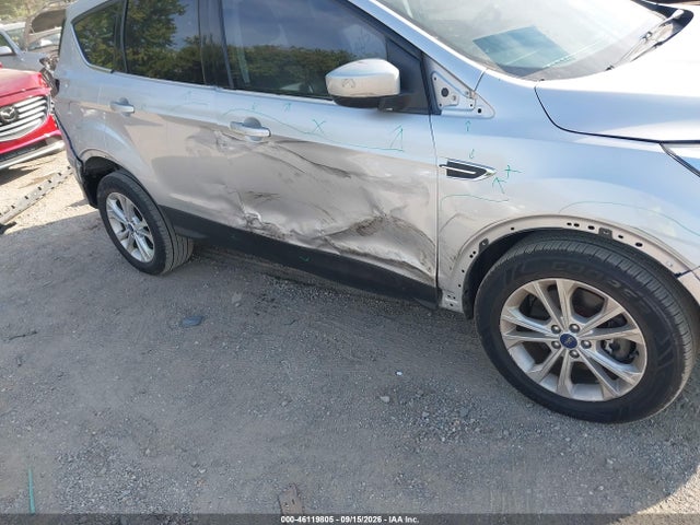 2017 FORD ESCAPE SE 6
