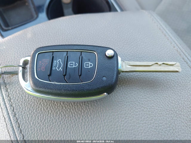 2019 HYUNDAI SONATA SE 11