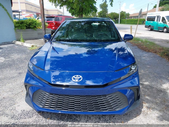 2019 TOYOTA CAMRY XLE 6