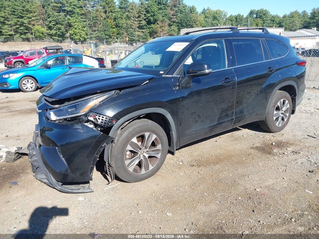 2021 TOYOTA HIGHLANDER XLE 2