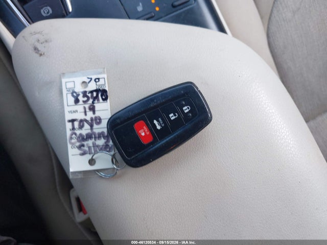 2019 TOYOTA CAMRY HYBRID LE 11