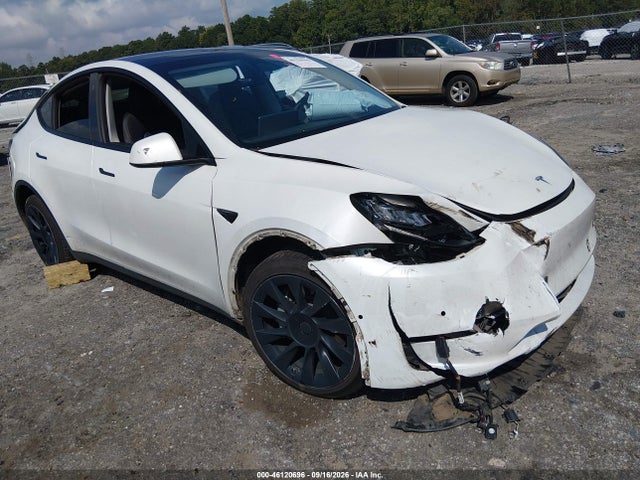 2022 Tesla Model Y Long Range Dual Motor All-Wheel Drive