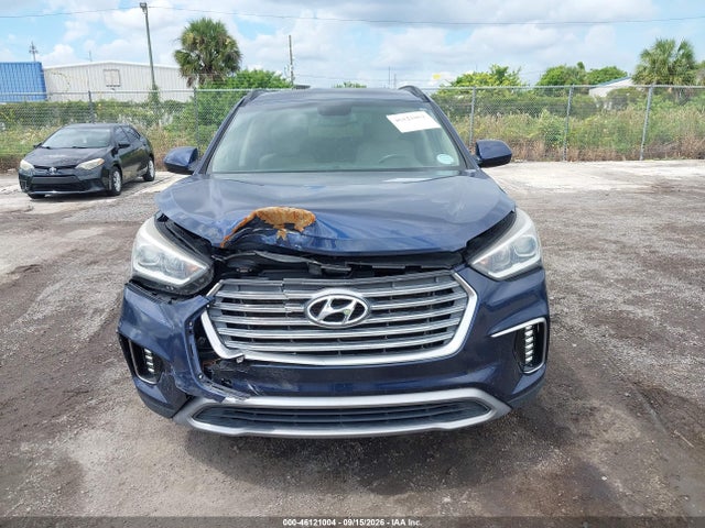 2017 HYUNDAI SANTA FE SE 12