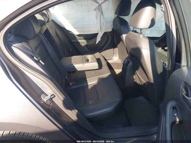 2018 VOLKSWAGEN JETTA SPORT 8