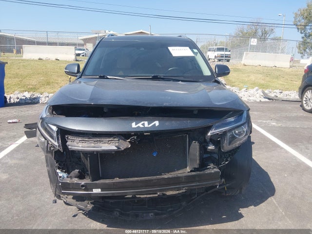 2024 KIA SELTOS EX 12