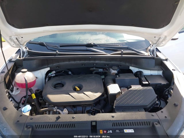 2021 HYUNDAI TUCSON SE 10