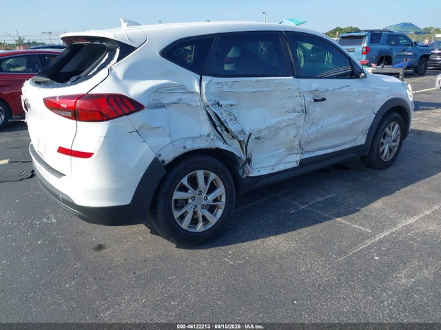 2021 HYUNDAI TUCSON SE 4