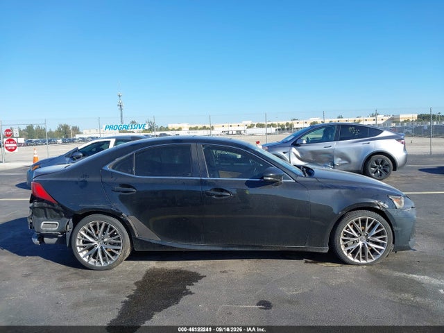 2017 LEXUS IS 200T 14