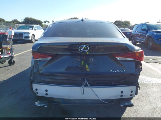 2017 LEXUS IS 200T 17