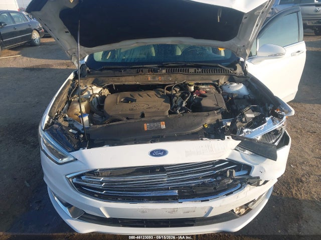 2017 FORD FUSION SE 10