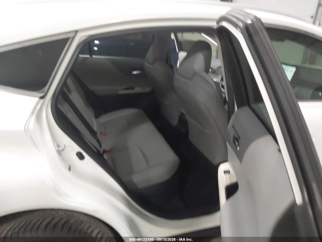 2021 TOYOTA VENZA XLE 8