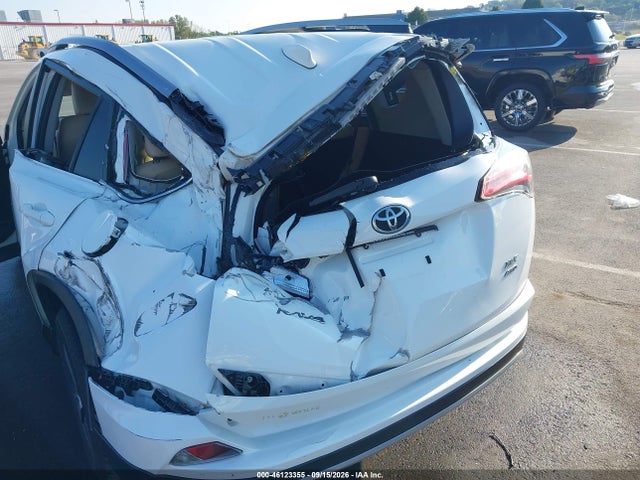 2017 TOYOTA RAV4 XLE 17