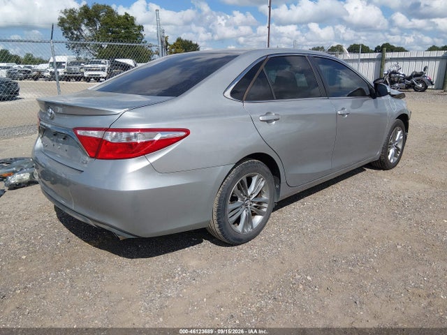 2017 TOYOTA CAMRY SE 4