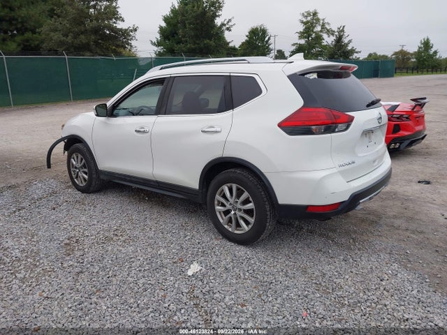 2017 NISSAN ROGUE SV 3