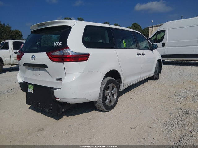 2017 TOYOTA SIENNA L 7 PASSENGER 4