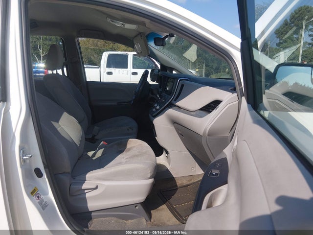 2017 TOYOTA SIENNA L 7 PASSENGER 5