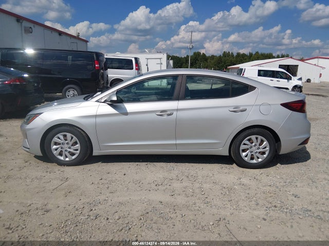 2019 HYUNDAI ELANTRA SE 14
