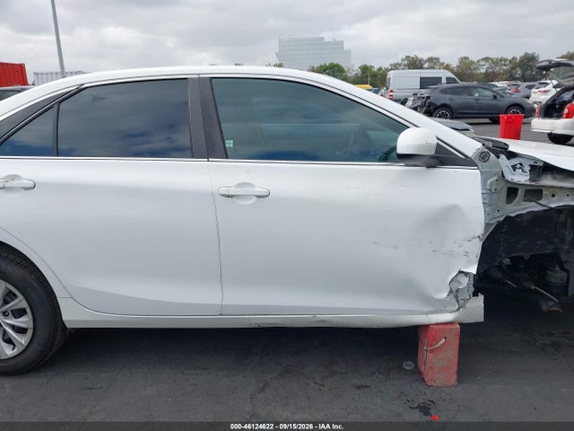 2017 TOYOTA CAMRY LE 14