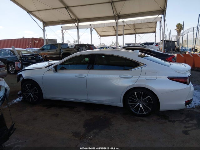 2025 LEXUS ES 300H 15