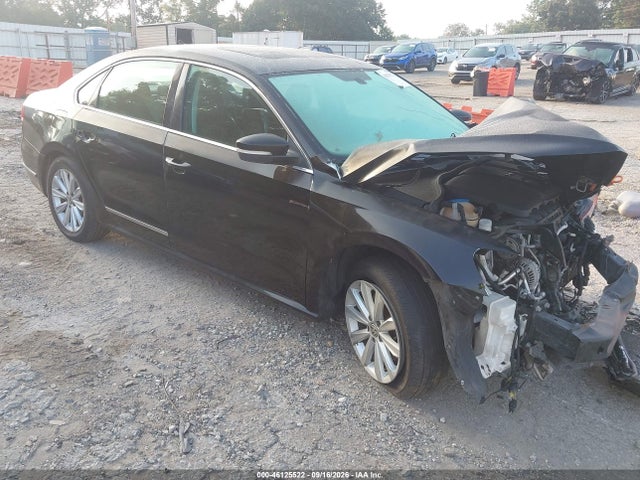 2013 VOLKSWAGEN PASSAT 2.5L SEL PREMIUM