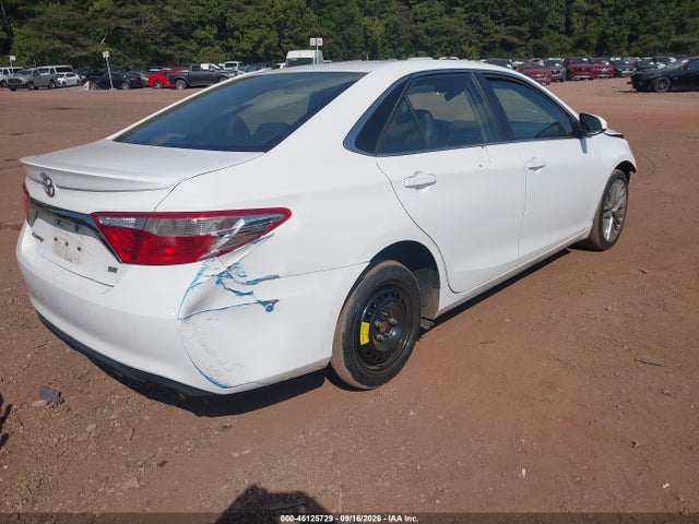 2017 TOYOTA CAMRY SE 4