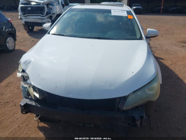 2017 TOYOTA CAMRY SE 6