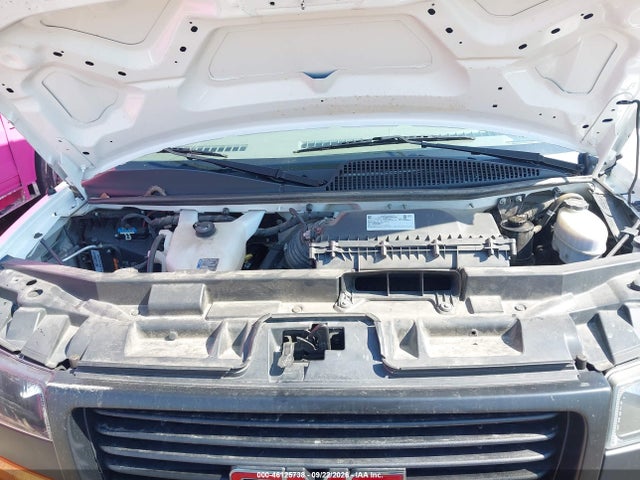 2023 GMC SAVANA CUTAWAY WORK VAN 9