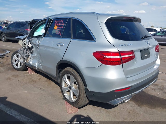 2018 MERCEDES-BENZ GLC 300 4MATIC 3