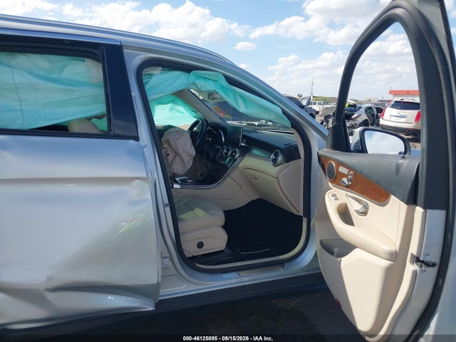 2018 MERCEDES-BENZ GLC 300 4MATIC 5