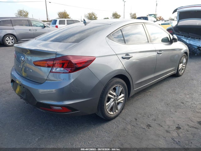 2019 HYUNDAI ELANTRA SEL 4